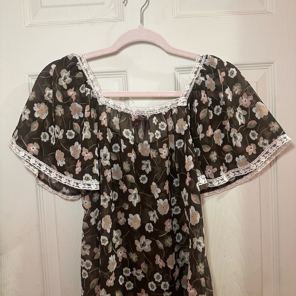 Candie's Floral Lace-Trim Blouse
